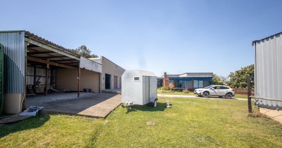 17 Bedroom Property for Sale in Cove Rock Eastern Cape